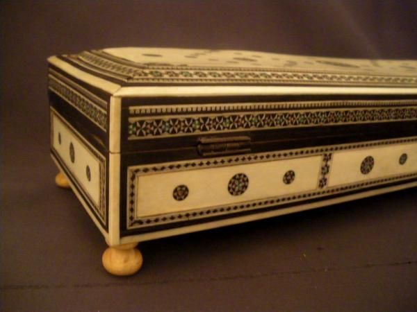 LARGE ANTIQUE ANGLO INDIAN BOX VIZAGAPATAM  